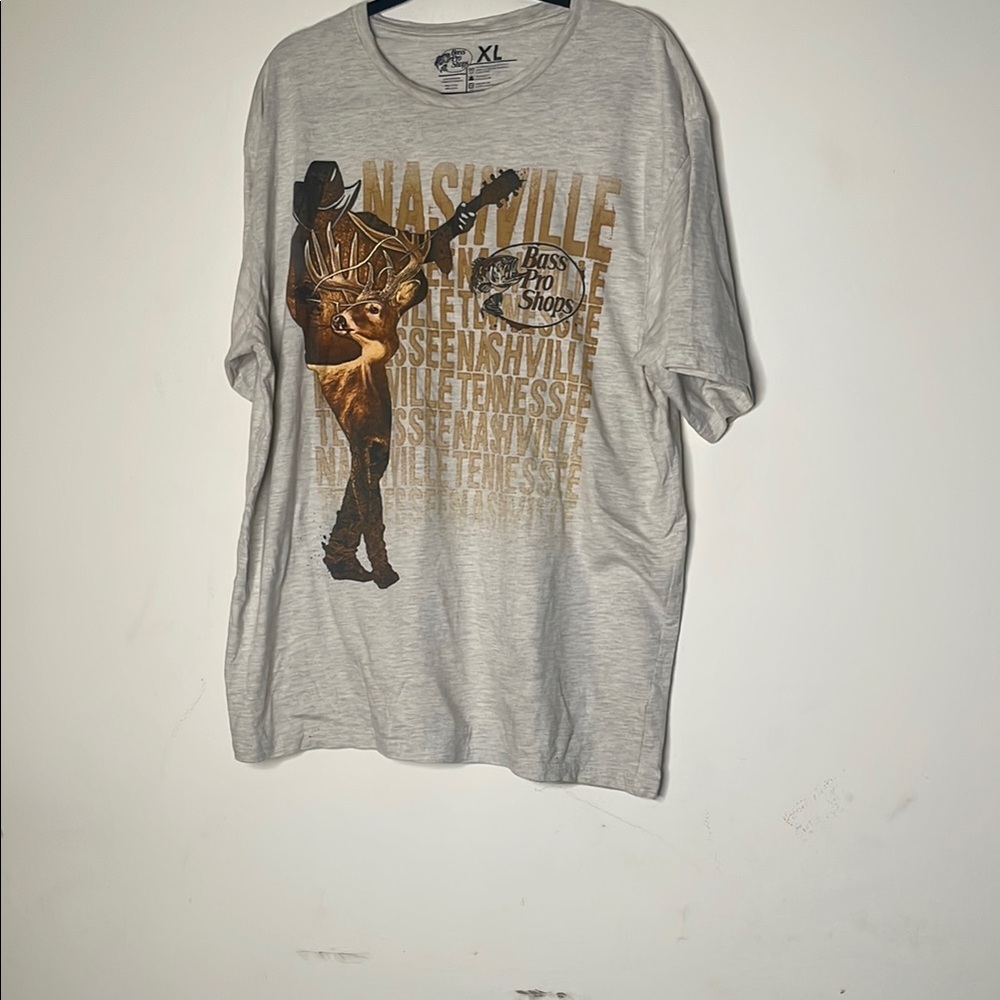 Bass Pro Shops Gray Short Sleeve Graphic Tee